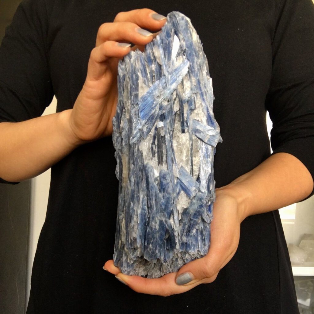 đá kyanite